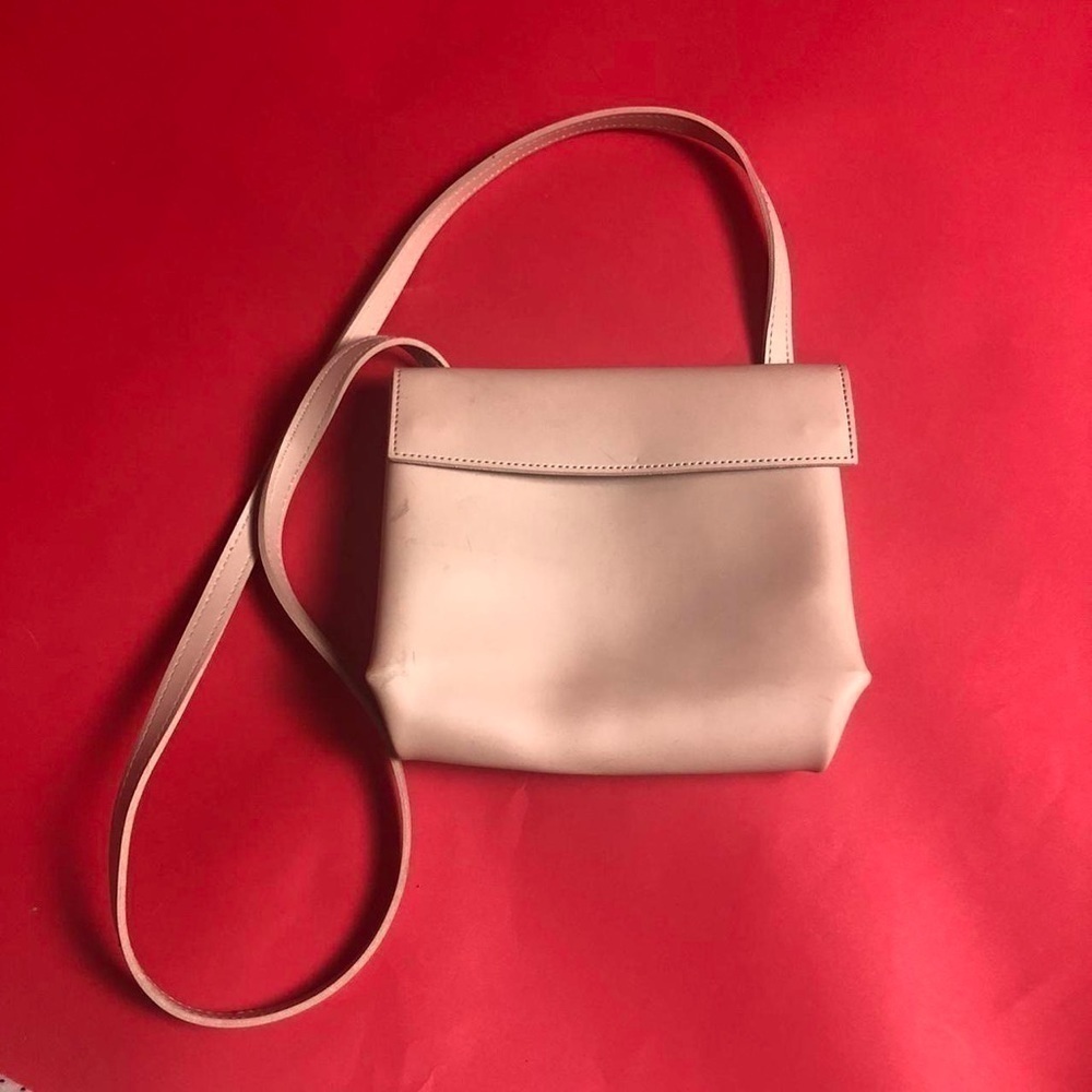 Peach/nude leather mini side bag  💞🤍​​​​​​​​​​​​​​​​​​​​​​​​